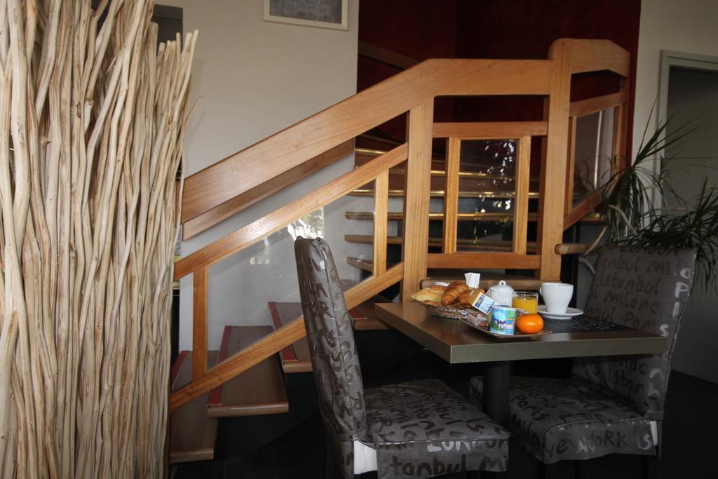 Hotel D'arcins 2*