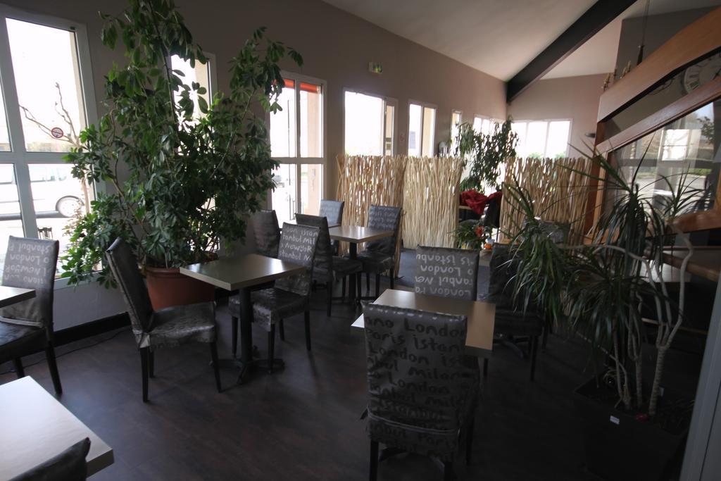 D'arcins Hotel 2*